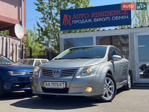 Toyota Avensis 2011
