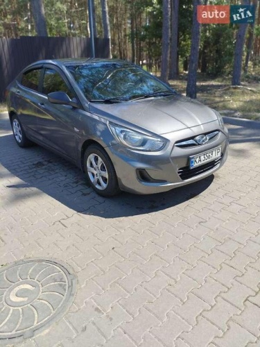 Hyundai Accent 2011