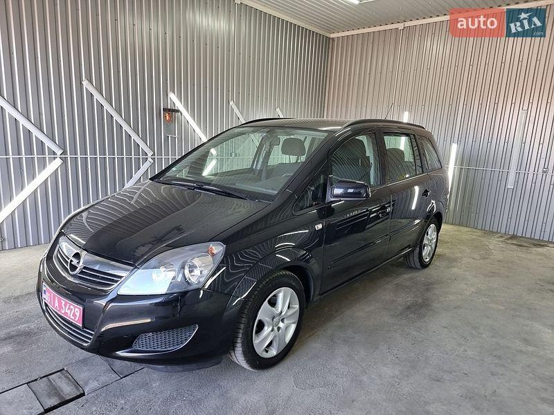 Opel Zafira 2012