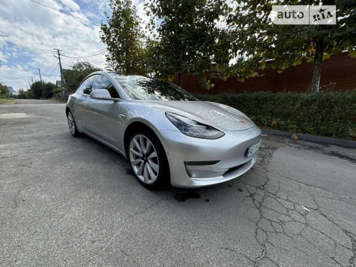 Tesla Model 3 2017