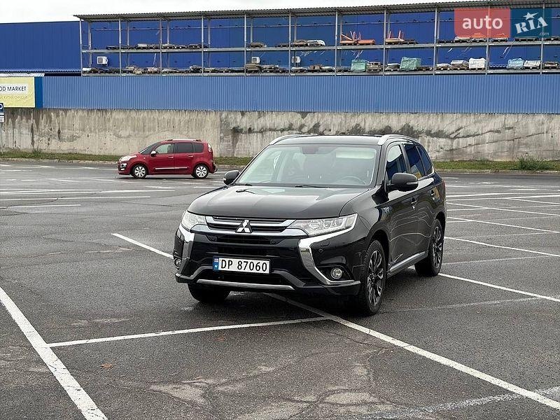 Mitsubishi Outlander 2015