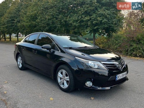 Toyota Avensis 2012