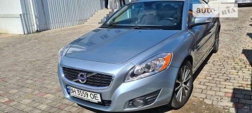 Volvo C70 2011