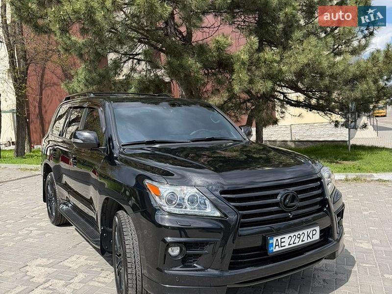 Lexus LX 2013