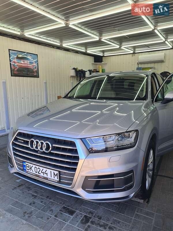 Audi Q7 2017