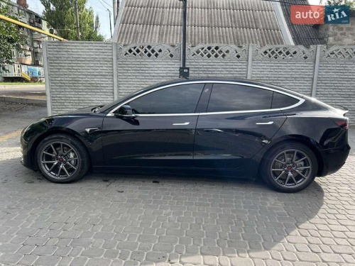 Tesla Model 3 2019