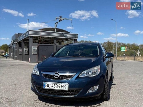 Opel Astra 2011