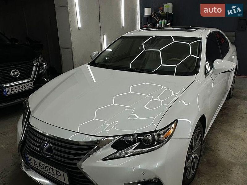 Lexus ES 2016