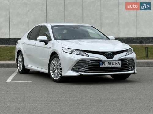 Toyota Camry 2019