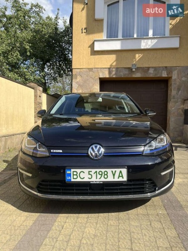 Volkswagen e-Golf 2015