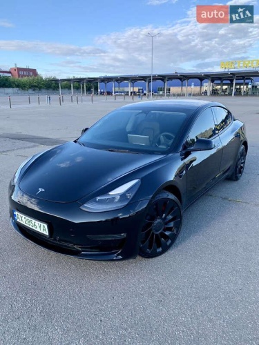 Tesla Model 3 2022