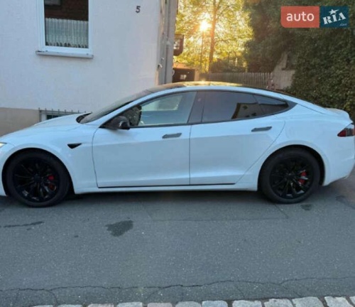 Tesla Model S 2017