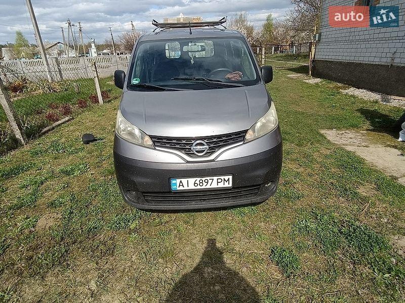 Nissan NV200 2011