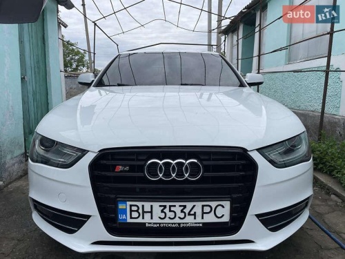 Audi A4 2014