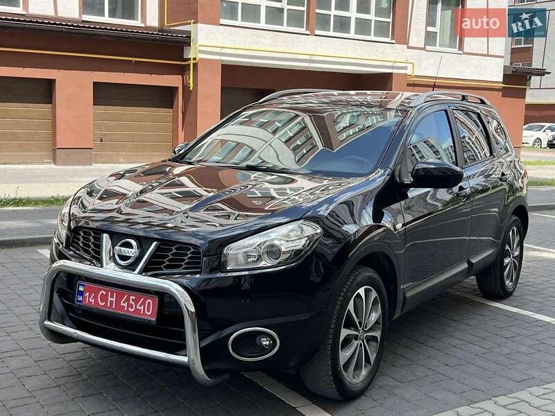 Nissan Qashqai+2 2010