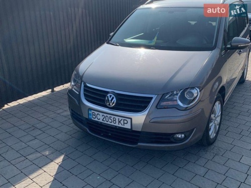 Volkswagen Touran 2010
