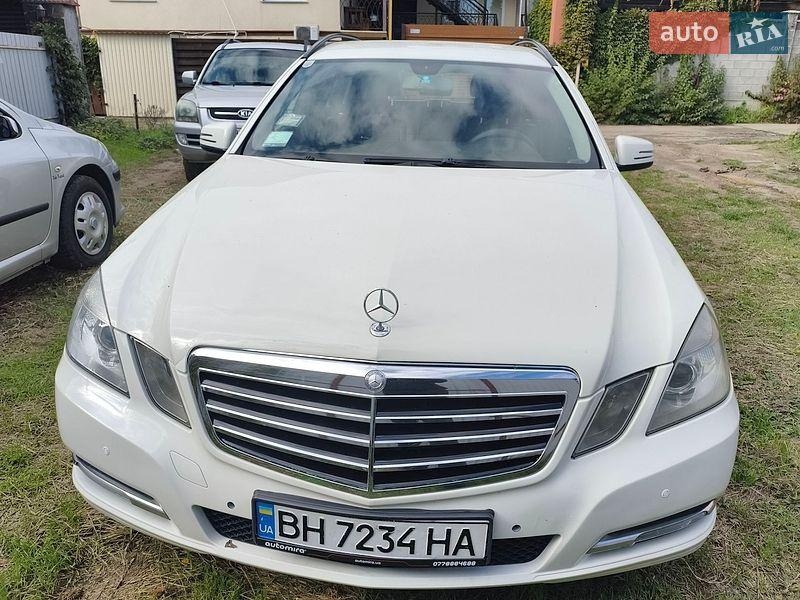 Mercedes-Benz E-Class 2011