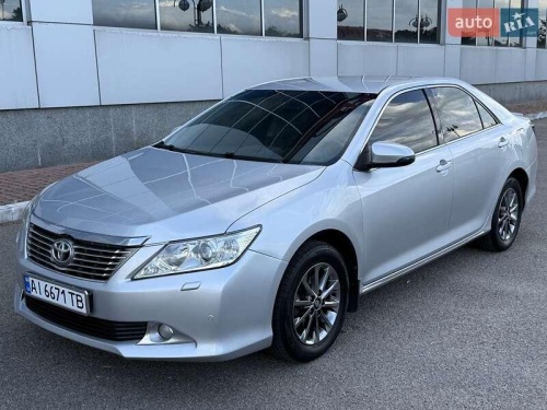 Toyota Camry 2011
