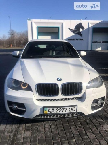 BMW X6 2011