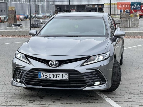 Toyota Camry 2021