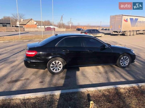 Mercedes-Benz E-Class 2011