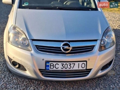 Opel Zafira 2012
