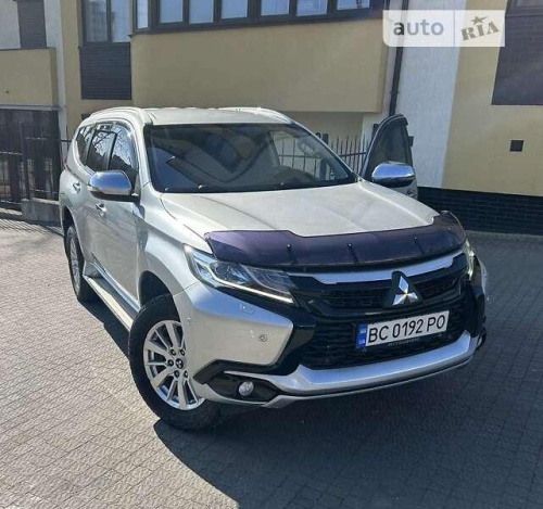 Mitsubishi Pajero Sport 2017