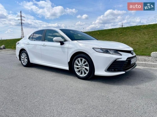 Toyota Camry 2022