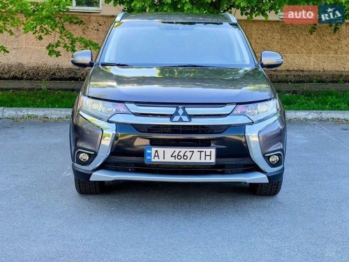 Mitsubishi Outlander 2016