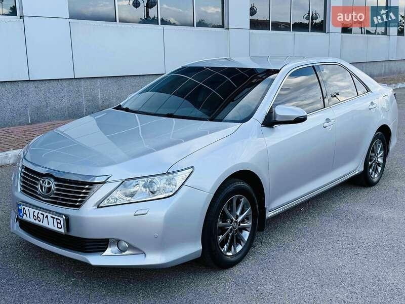 Toyota Camry 2011
