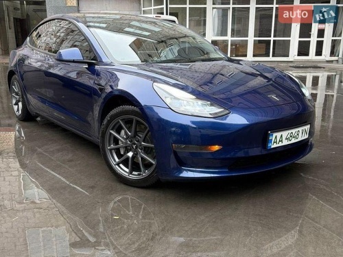 Tesla Model 3 2023