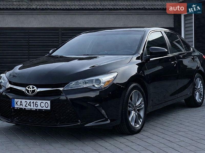Toyota Camry 2016