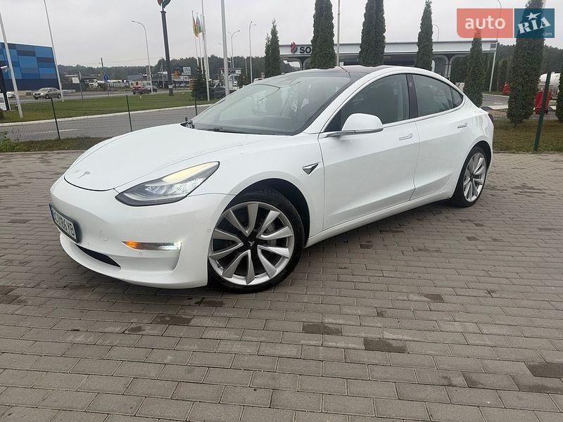 Tesla Model 3 2018