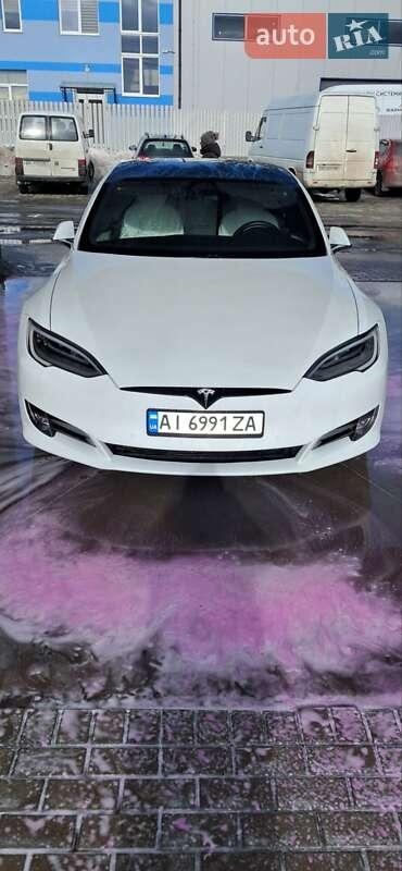 Tesla Model S 2019
