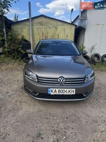 Volkswagen Passat 2011