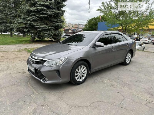 Toyota Camry 2016