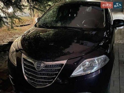 Lancia Ypsilon 2012