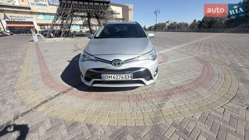 Toyota Avensis 2015