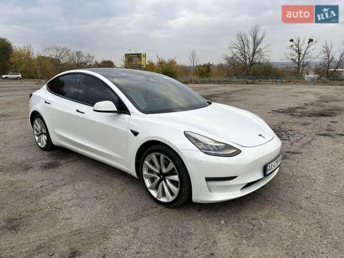 Tesla Model 3 2019