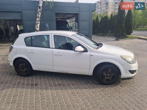 Opel Astra 2012