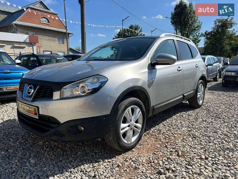 Nissan Qashqai+2 2010