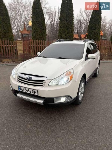 Subaru Outback 2011