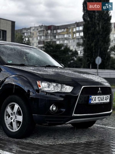 Mitsubishi Outlander 2011