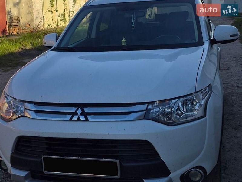 Mitsubishi Outlander 2014