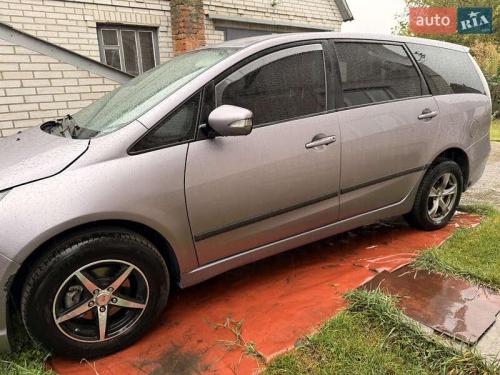 Mitsubishi Grandis 2007