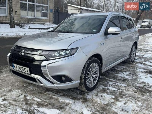 Mitsubishi Outlander 2022