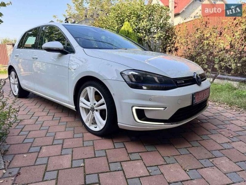 Volkswagen e-Golf 2014