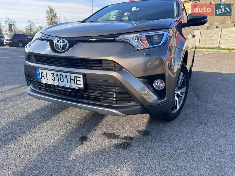 Toyota RAV4 2017
