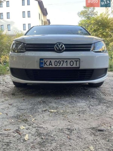Volkswagen Touran 2011