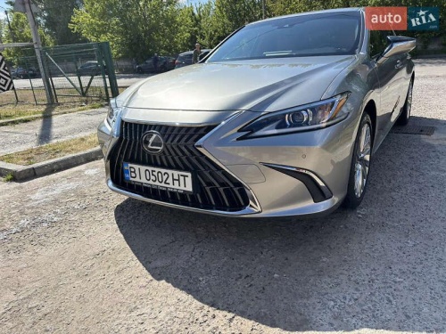 Lexus ES 2022